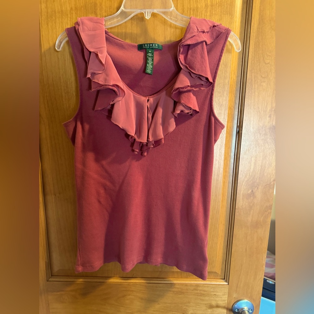 Women’s Ralph Lauren knit top, size medium.